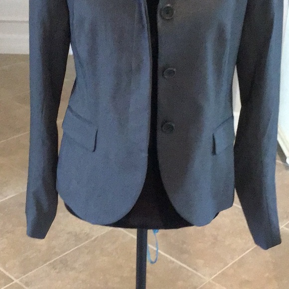 Theory Badelia blazer three button front (hidden when closed), gray, size 6 - Picture 5 of 11